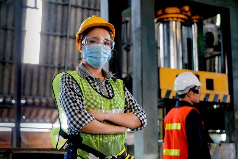 Dah Mula Masuk Kerja? Ini 10 Langkah Pekerja & Majikan Wajib Buat Nak Cegah COVID-19!