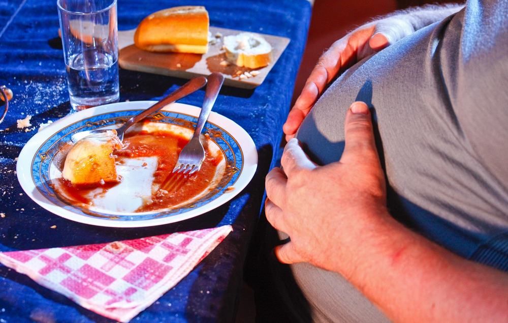 Terus Mandi Lepas Makan? NANTI DULU! Ini 5 Perkara Patut Anda Elak Ketika Perut Penuh