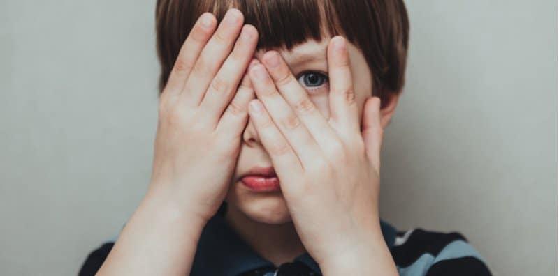 Anak Sering Buat Perangai Berulang-Ulang, Adakah Itu Tanda Autisme? Apa Beza Autisme Dan ADHD?