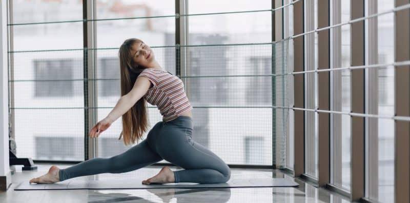 posisi-yoga-sembelit