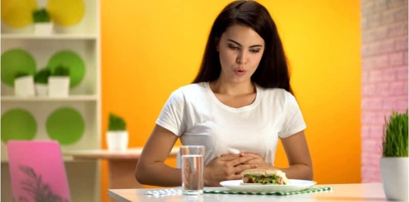 Elak Sakit Perut Gastrik Dengan Patuhi 6 PANTANG LARANG Ini!