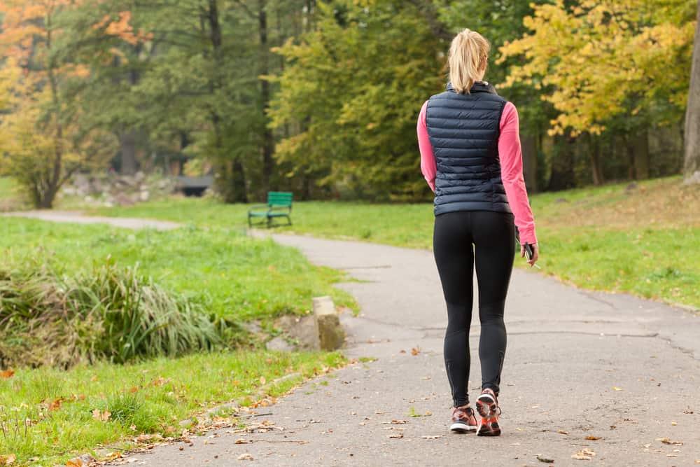 Nak Elak Pergi Gim Sepanjang PKPP Ini? Apa Kata Lakukan Meditasi Berjalan, Mudah & Banyak Manfaat