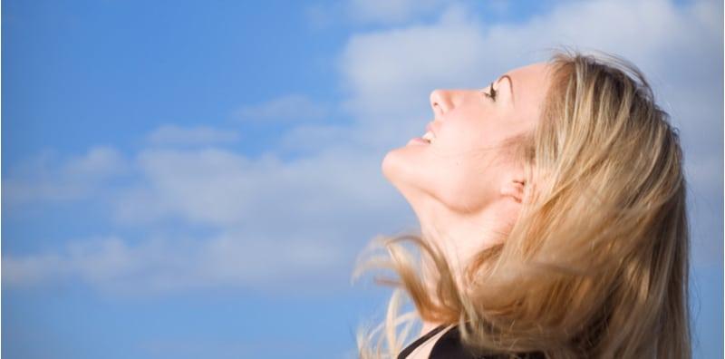 pandangan-berbintik-floaters-mata