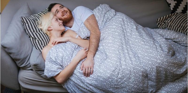 Usia Tua BUKAN Alasan Aksi Di Ranjang Hambar, Cuba Amalkan 8 Petua Seks Ini Ya!