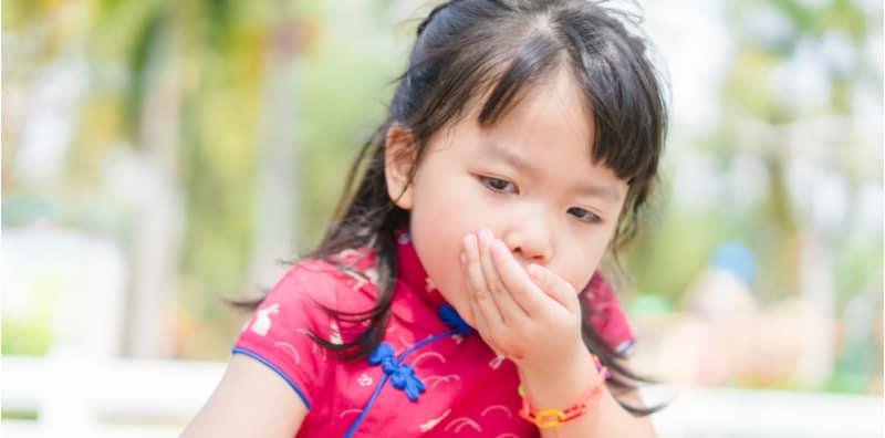 Anak Kerap Muntah Selepas Makan? AWAS, Mungkin Disebabkan Penyakit GANJIL Ini!