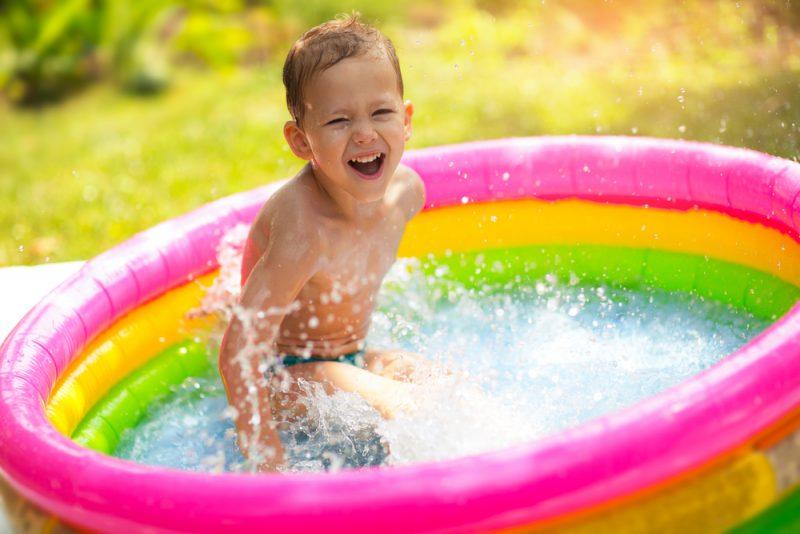 Si Kecil Gemar Terjun Dalam Kolam Renang Mini? Awasinya, Ada 5 Bahaya Yang Menanti!