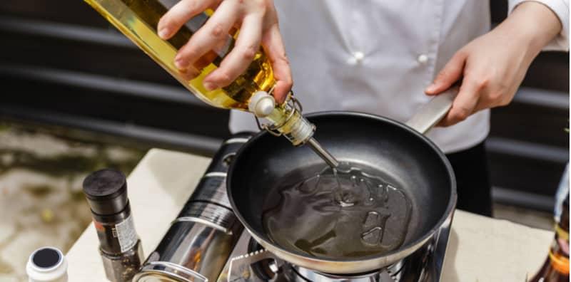 11 Jenis Minyak Masak Yang Anda Perlu Tahu, Mana Satu Yang TERBAIK Untuk Memasak?