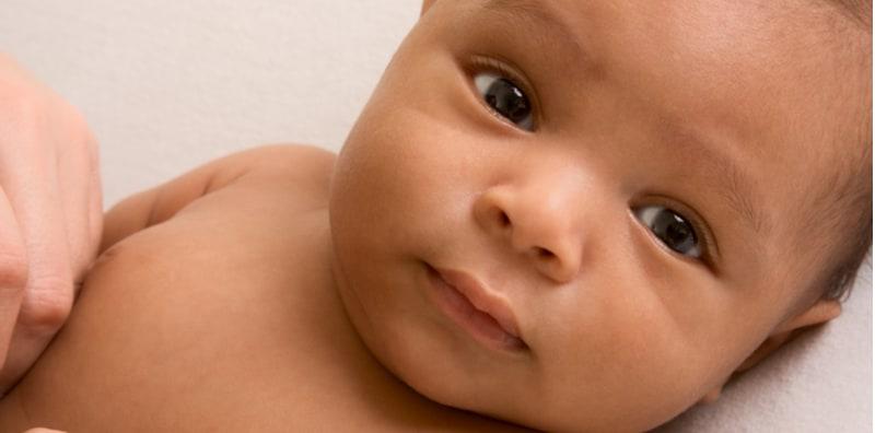 Warna Kulit Bayi Boleh Berubah? Masa Lahir Gelap, Bila Dah Besar Sikit, Cerah- Mengapa?