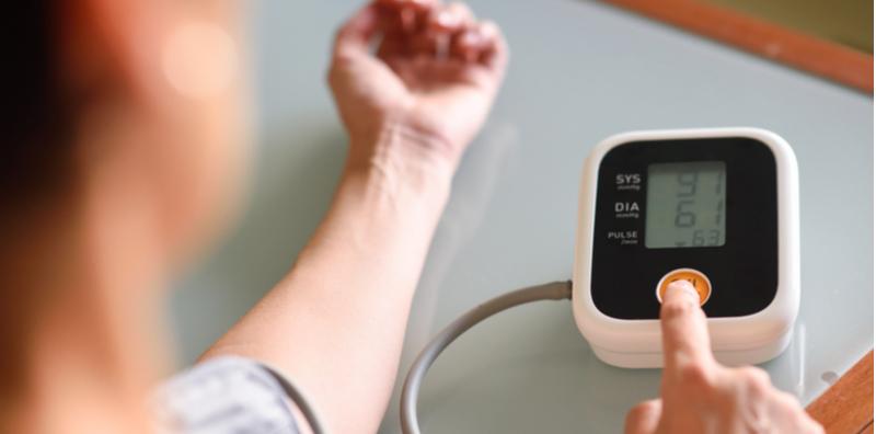 Periksa 'Blood Pressure' Di Rumah, Ini 5 Tip Beli Alat Tekanan Darah!