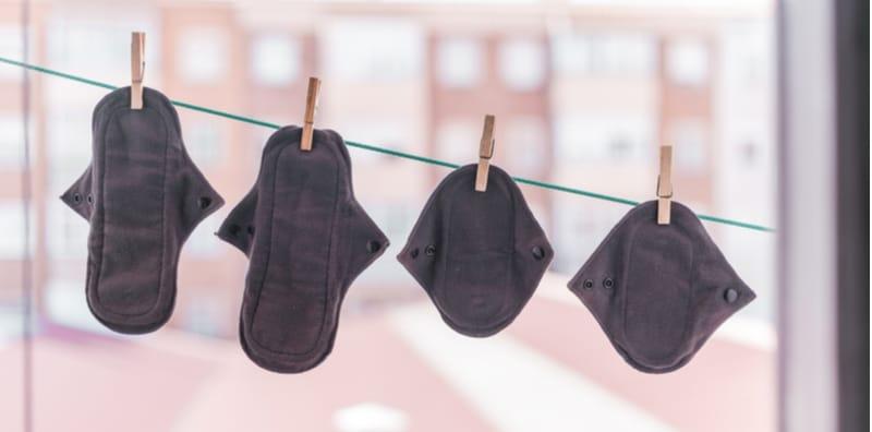 Ikut Stail Orang Lama Pakai Pad Jenis Kain, Ia Lebih Bagus Berbanding Pakai Buang?