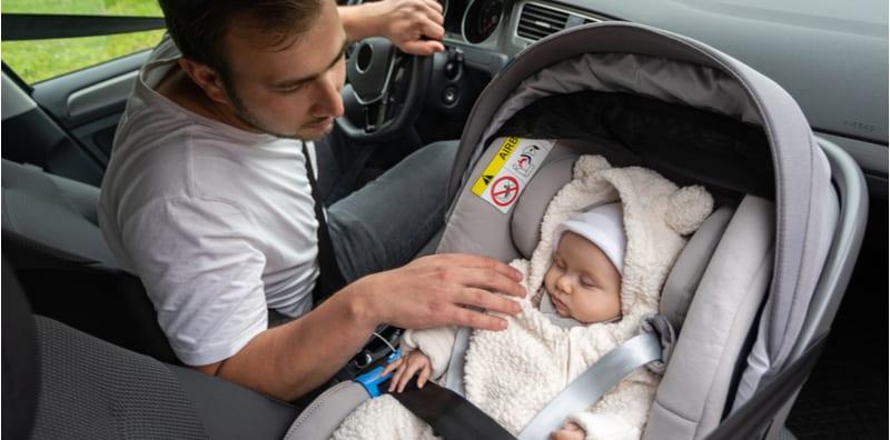 Suka Biarkan Si Manja Tidur Dalam Car Seat Lama-lama? Bahaya! Ini Sebabnya...