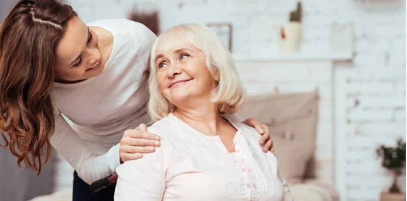 Ini Sebab Utama Warga Emas Lebih Berisiko Dijangkiti Kayap, Jaga Orang Tua Anda!