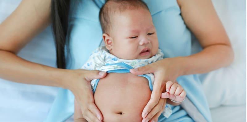 7 Tanda Bayi Anda Mengalami Masalah Sembelit & Cirit-Birit, Laktoferin Boleh Membantu Masalah Ini!