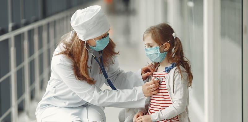 Ciuman Bibir Ke Bibir Boleh Jadi Punca Terkena Pneumonia? Hati-hati Dengan Sakit Radang Peparu Ini