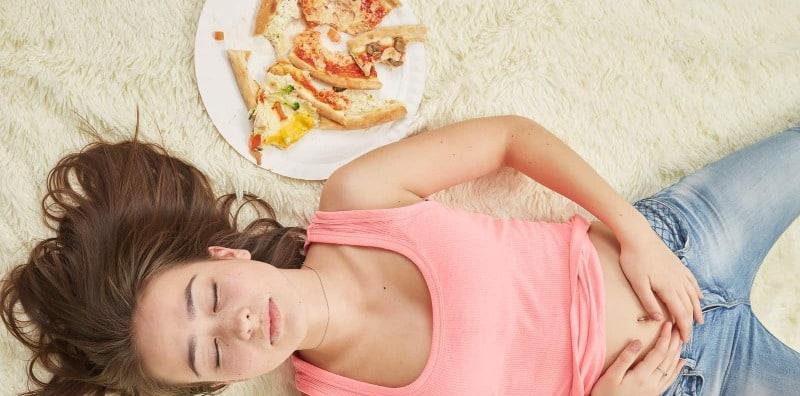 Tanpa Sedar, Ini 5 Perkara Yang Kita TAK PATUT Buat Lepas Makan (Termasuk Makan Buah!)