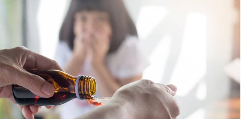 Ibu, Kalau Anak Demam, Jangan Pandai-pandai Bagi Antibiotik! Ada 17 Risiko Pada Si Manja