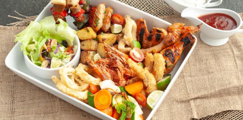 Tak Boleh Campur Makanan Darat & Laut Dalam 1 Pinggan, Mengapa Agaknya?