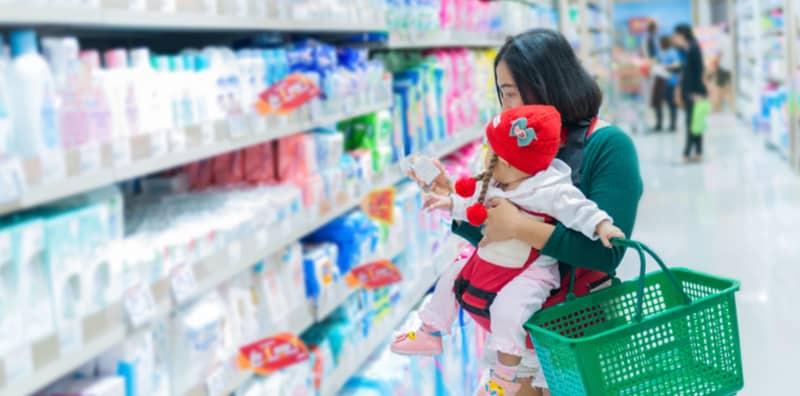 bayi-baru-lahir-berjalan