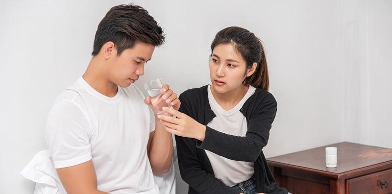 Jaga Mulut! Jika Ada Orang Yang Anda Kenal Dijangkiti COVID-19, Lakukan 5 Hal Ini