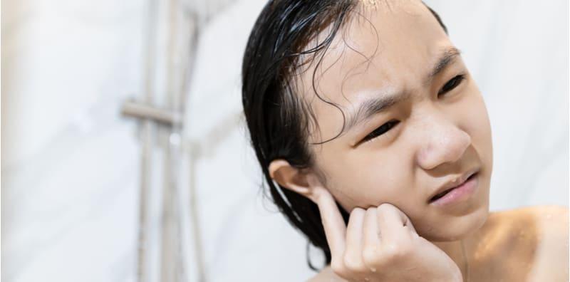 Telinga Jadi Berdesing Bila Air Masuk Telinga, Tapi AWAS Elak Buat 3 Cara Ini, BAHAYA!