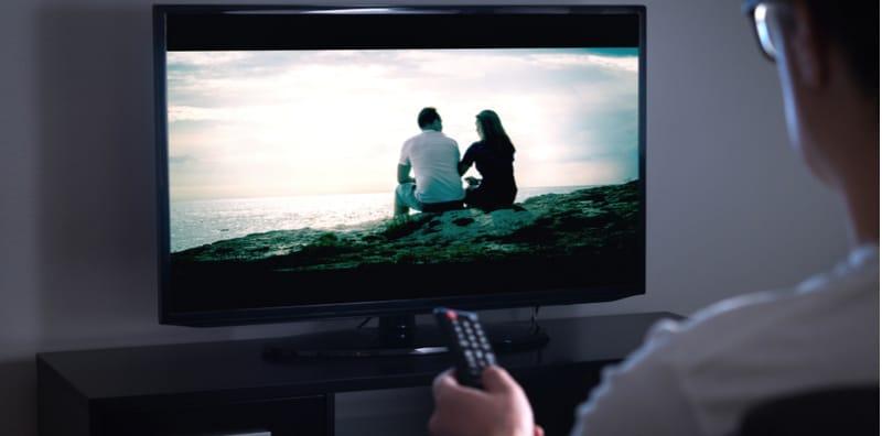 StayAtHome Bukan Duduk Rumah Tengok Netflix Saja! Kalau Tak Nak Mati Awal, Jangan Buat Ini!