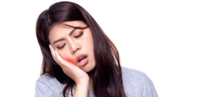 Petua Hilangkan Beguk Dengan Letak Nila, Berkesan Ke?