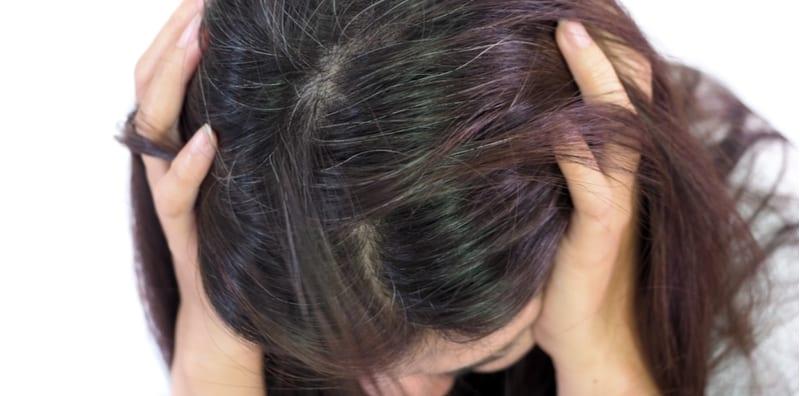 Rambut Uban Jejas Penampilan? Relaks, Boleh Cuba 7 Ramuan Tradisional Ini Di Rumah!