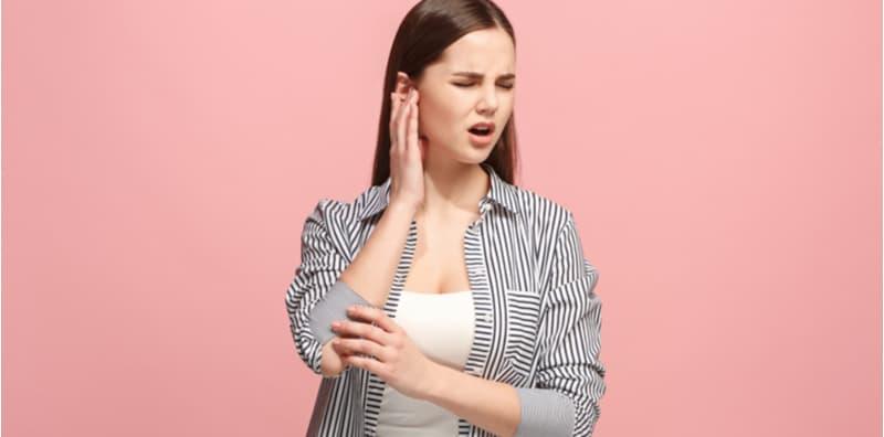 bengkak-belakang-telinga