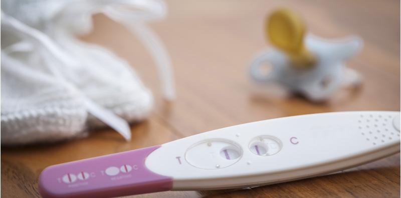Tak Sabar Nak Tahu Hamil Ke Tidak? Ini 9 Tanda Anda Sudah Boleh Buat Pregnancy Test!
