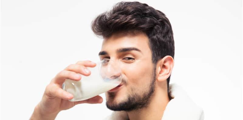 Alas Perut Dengan Minum Susu Sebab Tak Nak Dapat Gastrik? Baca Ini Dulu!