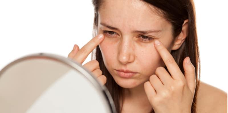 Tak Cukup Tidur? Cuba 9 Cara Hilangkan Lingkaran Hitam Bawah Mata