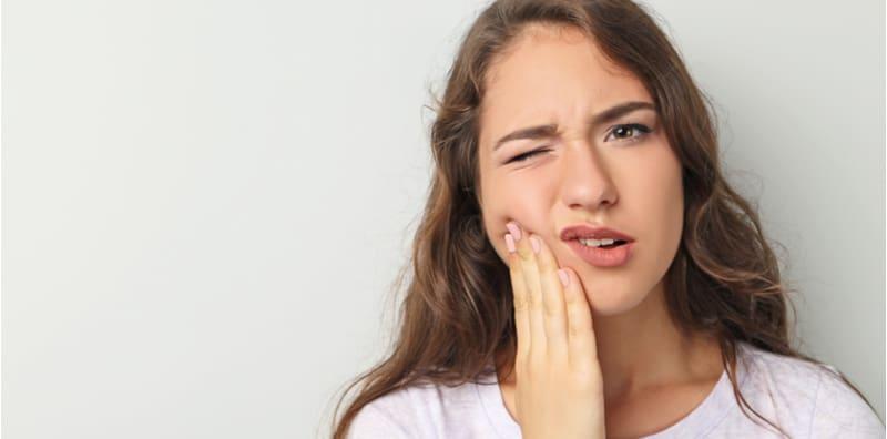 Awww! Sakitnya Bila Tergigit Bibir Dan Lidah, Ikut 4 Langkah Ini Untuk Rawat!