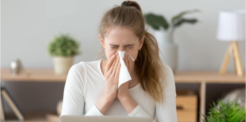 Jika Alami Hidung Berair, Sesak Nafas & Kerap Bersin, Perlu Ke Buat Ujian COVID-19?