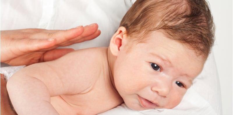 Ibu Kena Ambil Tahu Cara Sendawakan Bayi, Barulah Si Manja Tak Meragam