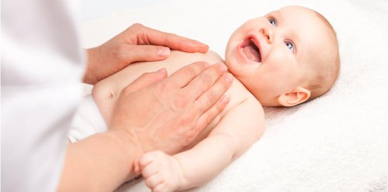 Mommy, Urut Baby Ada Banyak Kebaikan! Jom Cuba Cara Ini, Mesti Si Manja Suka