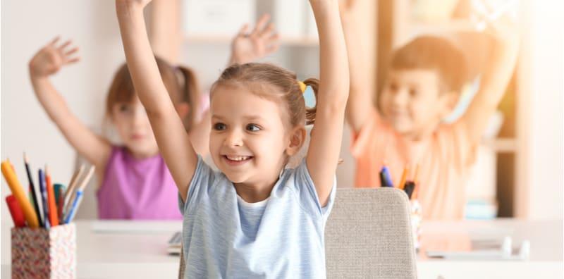 kanak-kanak-di-sekolah
