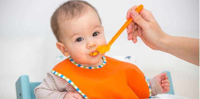 Teruja Bayi Sudah Masuk 6 Bulan? Ini Yang WAJIB Ibu Tahu Sebelum Bagi Si Manja Makan