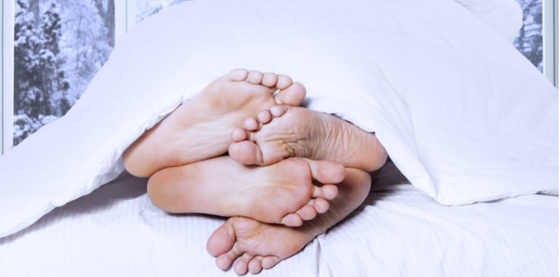 7 Sebab Asmara Ketika Cuaca Sejuk Itu Bagus! Boleh Bantu Rawat Depresi?