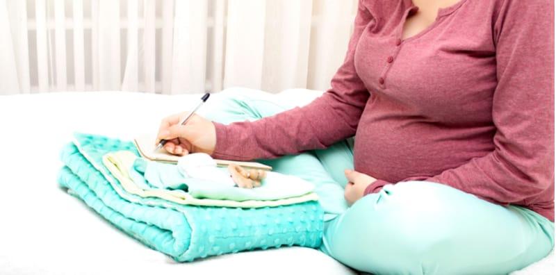 Due Date Bersalin Sudah Dekat? Persiapkan Diri Dengan Perkara Penting Ini!