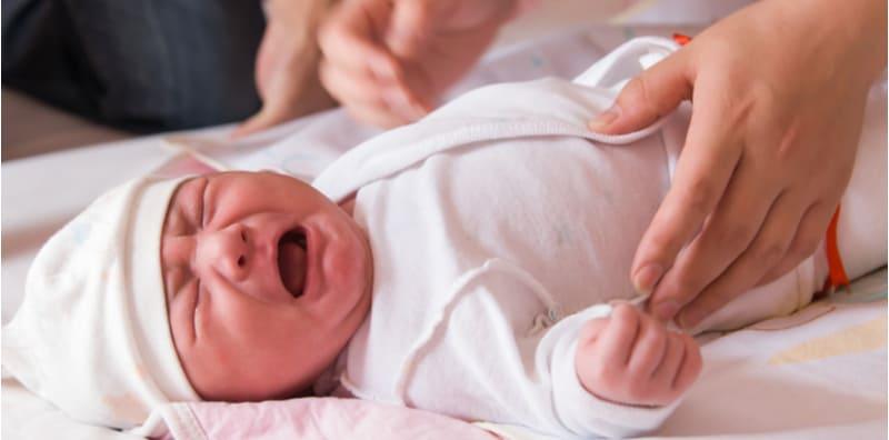 Ini Cara Merawat & Mencegah Bayi Daripada Alami Kembung Perut, Ibu Cubalah!