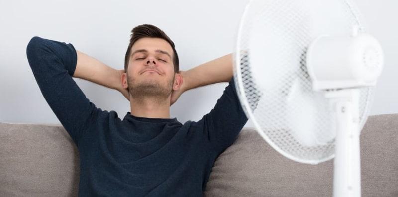 Perut Boleh Masuk Angin Kalau Tidur Menghadap Kipas? Ini Kebenarannya!