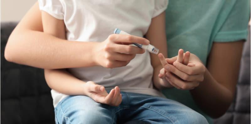 Anak Hidap Kencing Manis Jenis 1? Ini Panduan Jaga Anak Kecil Hingga Remaja