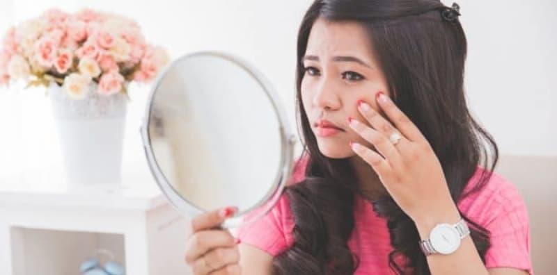5 Mitos Tentang Kulit Sensitif, Benarkah Sampai Tidak Boleh Pakai 'Makeup'?
