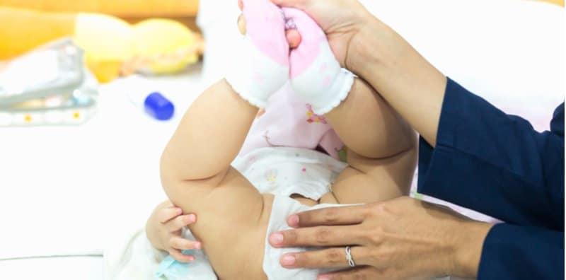 Anak Cirit-birit? Ibu Ayah, Ayuh Lakukan 20 Cara Ini Elak Bayi Dehidrasi!