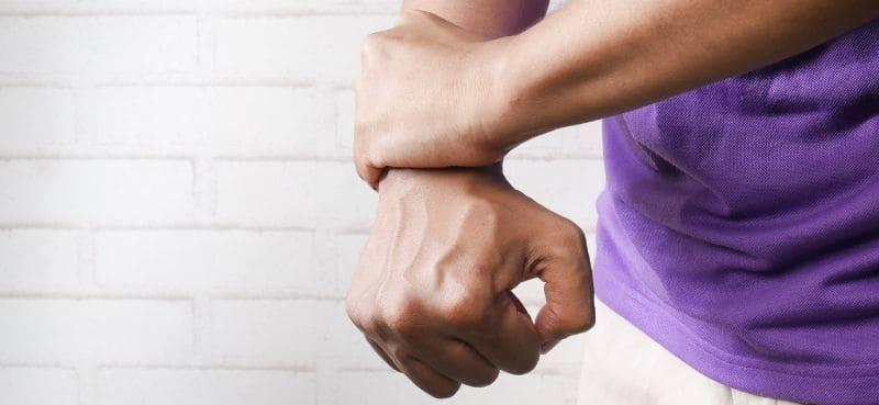 kulit-jari-tangan-kering-dan-mengeras