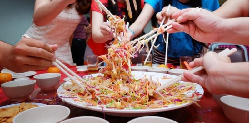 Takut Rosak Diet? Ikut 5 Cara Ini Untuk Kekal Slim Semasa Tahun Baru Cina!