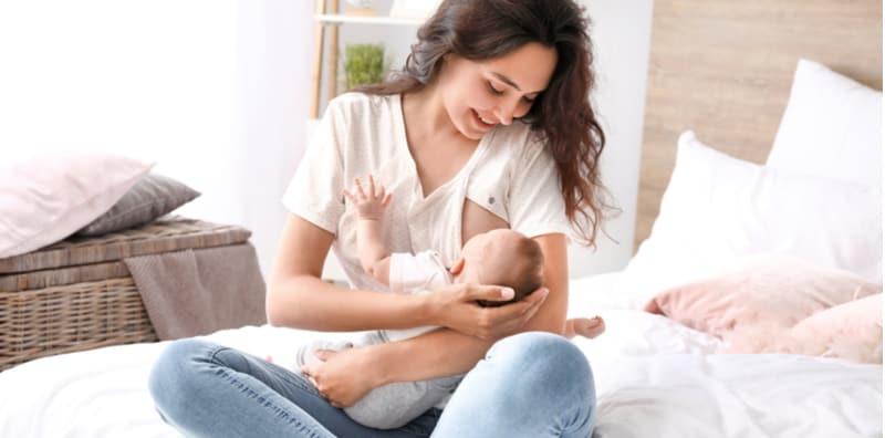 Bayi Susah Menyusu Sebab Puting Ibu Tenggelam? Atasinya Dengan 8 Cara Ini!