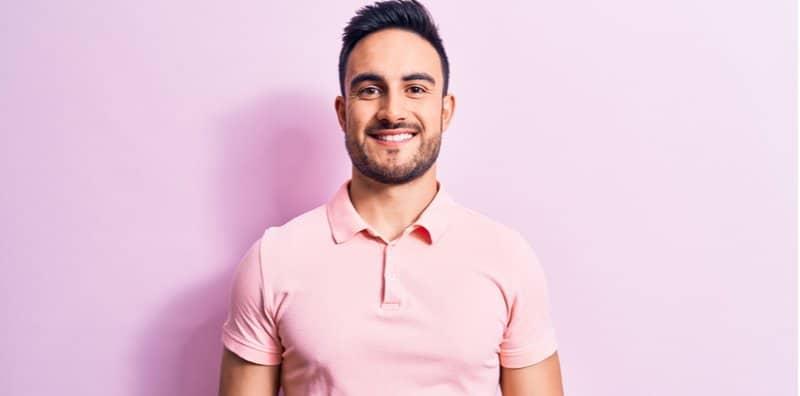 FAKTA: Wanita Lebih Tertarik Jika Lelaki Pakai Baju Pink! Ini Penjelasan Psikologi
