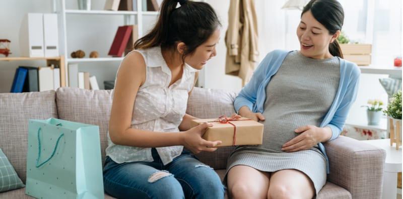 13 Hadiah Terbaik Untuk Bakal Mama Sempena Hari Ibu Nanti, Pasti Si Dia Suka!