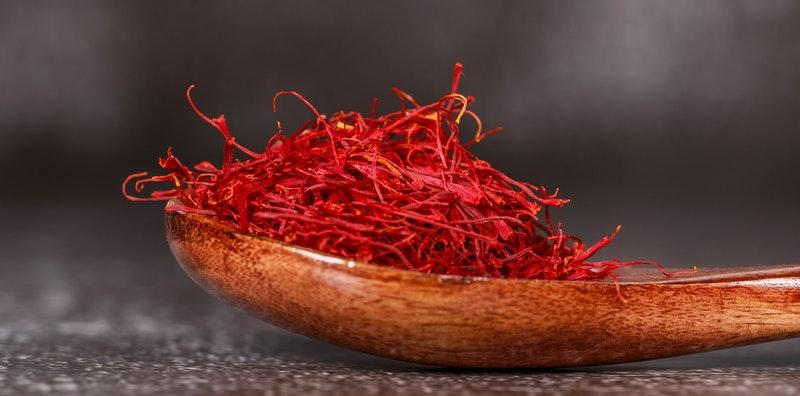 Anda Pasti Tak Mahu Terlepas 7 Manfaat Saffron, Lagi-lagi Untuk Yang Berkahwin!